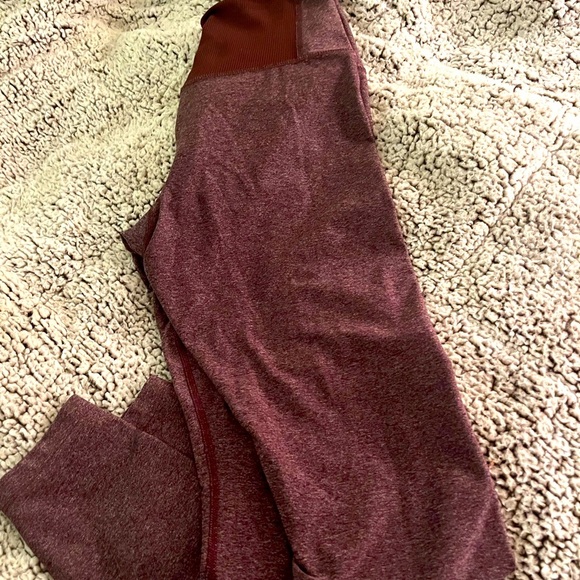 Nike Dri-Fit Maroon seamless leggings. Womens size medium - Picture 1 of 3